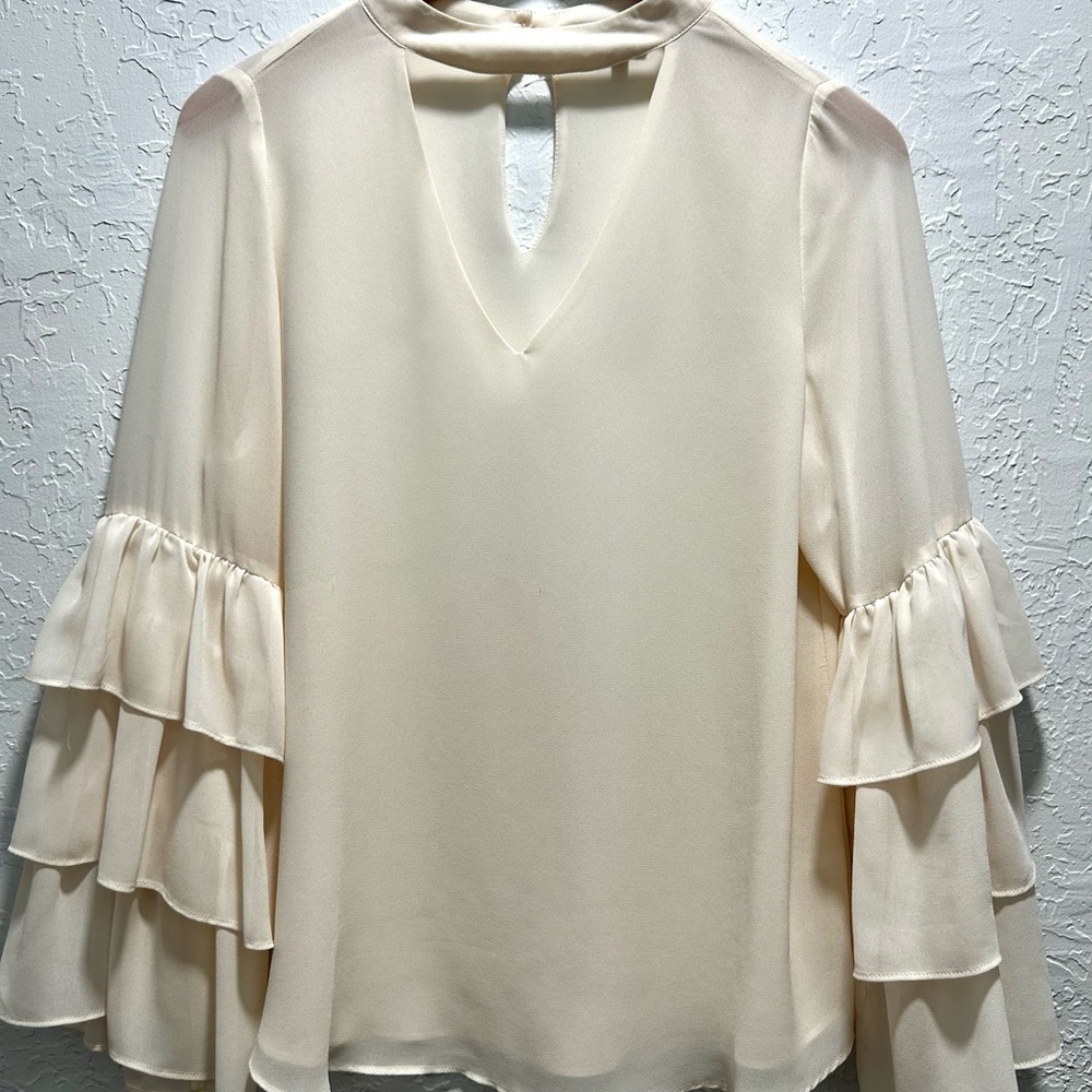 Naked Zebra Cream Ruffled Tie Front Blouse size L, great for work or an event